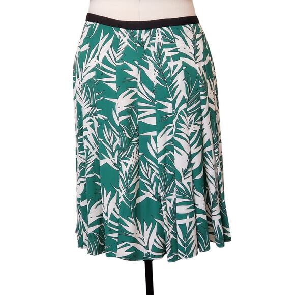 Talbots Kelly Green & White Leaf Pleated Flare Skirt | NWT | SZ 16W - Picture 2 of 6